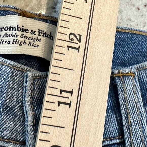 Abercrombie & Fitch Women's Ankle Straight‎ High Rise Jeans Size 26 Blue - Picture 8 of 9